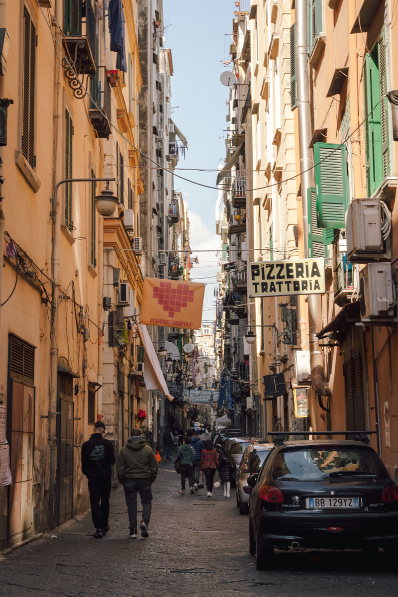 Via dei Tribunali Napoli: cosa vedere e cosa fare